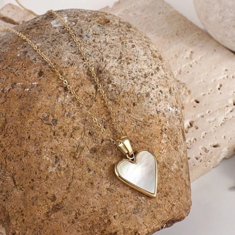 Stainless Steel Mother of Pearl Heart Pendant Necklace